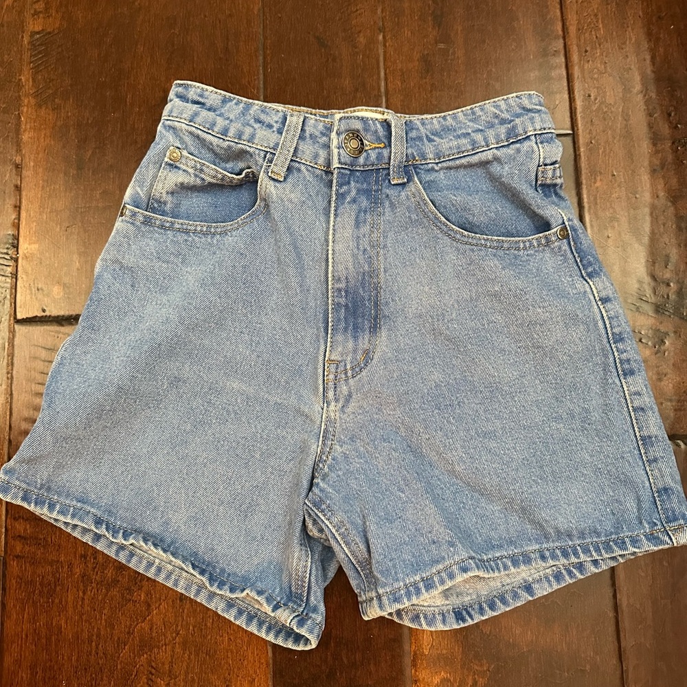 Princess Polly blue high waisted Jean shorts
